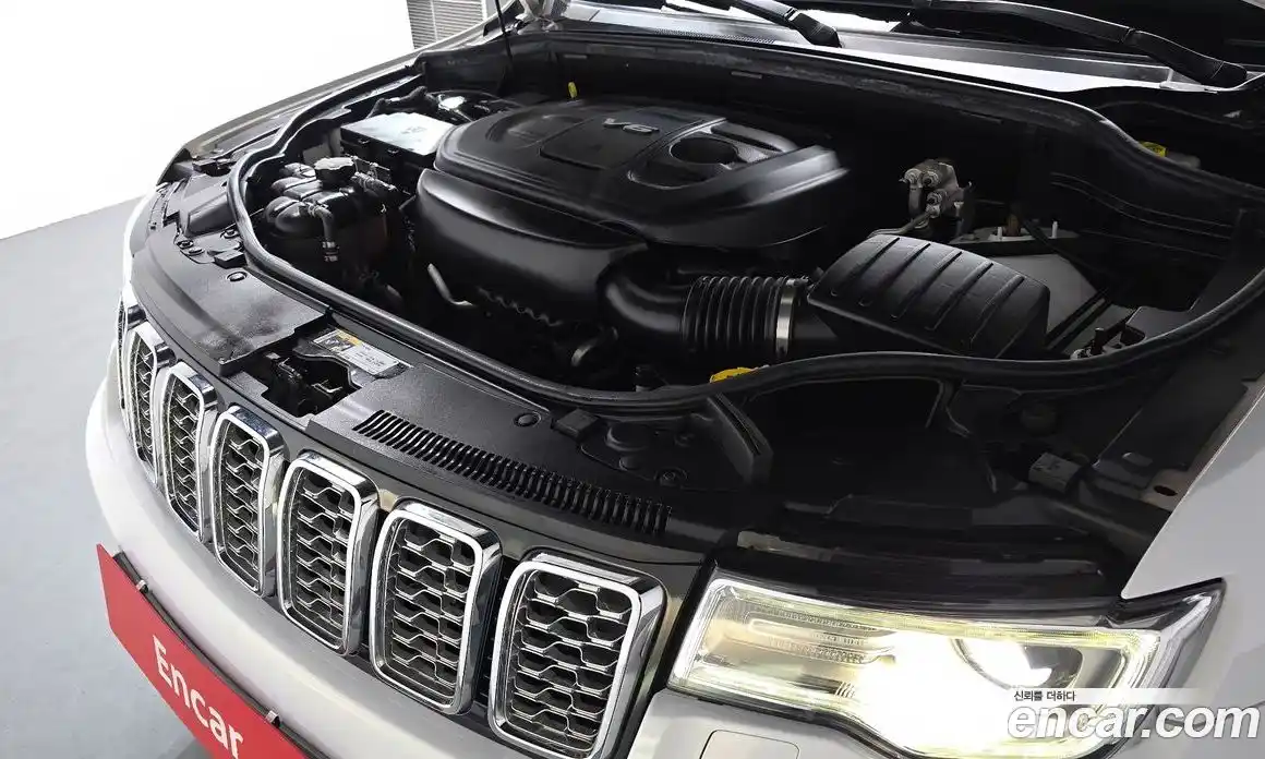 Jeep Cherokee 2018 3.6 Автомат в Москве № 232601, фото 17