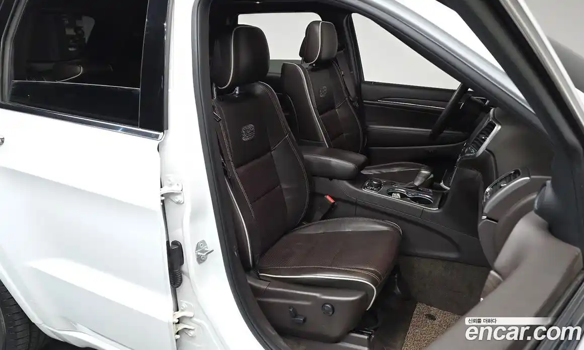 Jeep Cherokee 2018 3.6 Автомат в Москве № 232601, фото 3