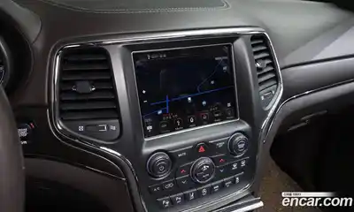 Jeep Cherokee 2018 3.6 Автомат в Москве № 232601, миниатюра 5