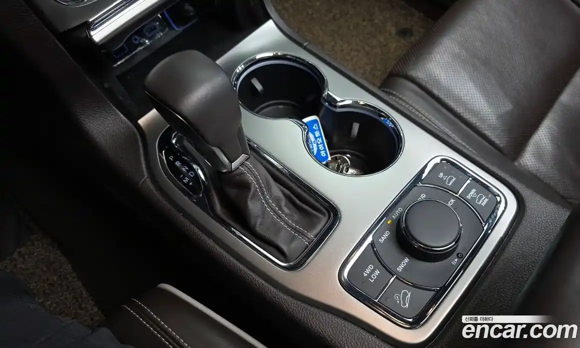 Jeep Cherokee 2018 3.6 Автомат в Москве № 232601, фото 9