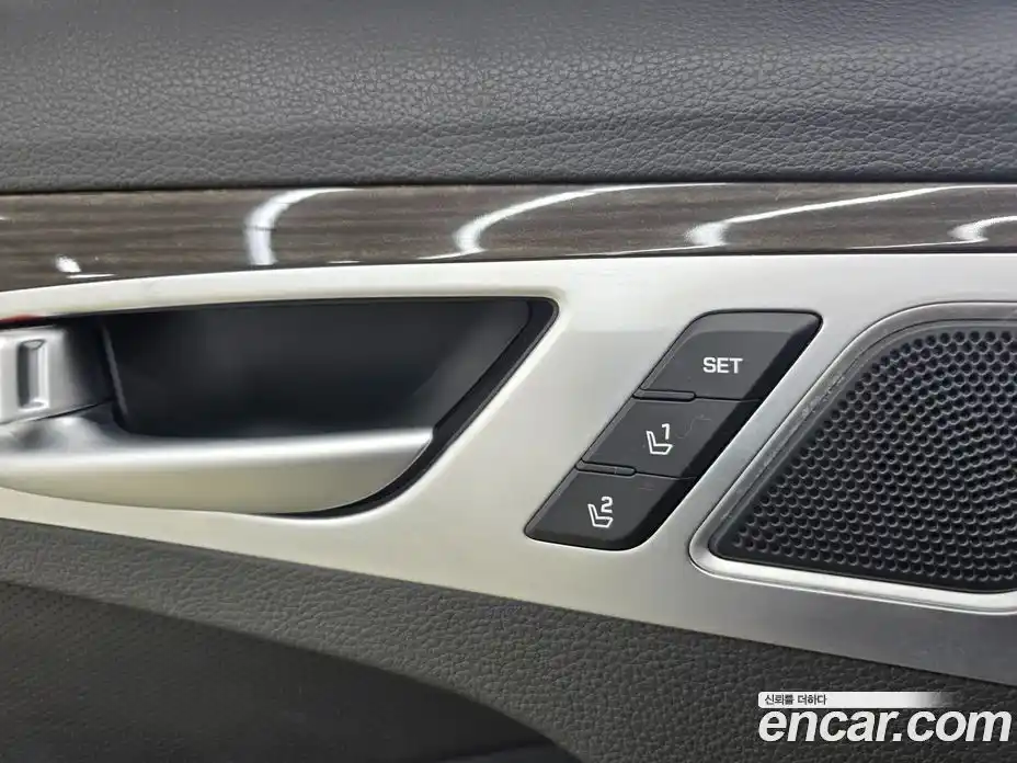 Genesis G80 2017 3.3 Автомат в Москве № 233499, фото 13