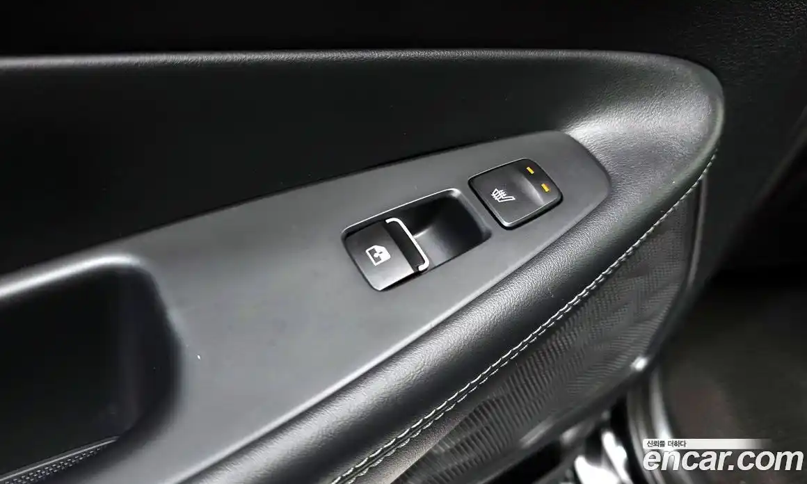 Hyundai Santa Fe 2020 2.0 Автомат в Москве № 246698, фото 4