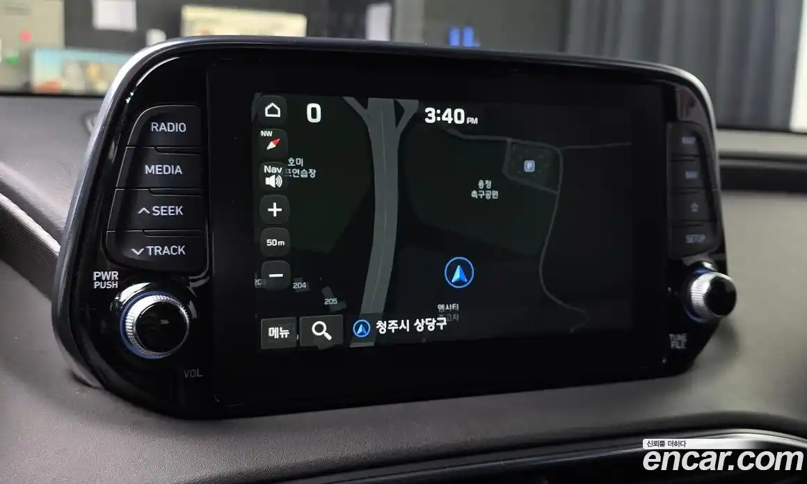 Hyundai Santa Fe 2020 2.0 Автомат в Москве № 246698, фото 9