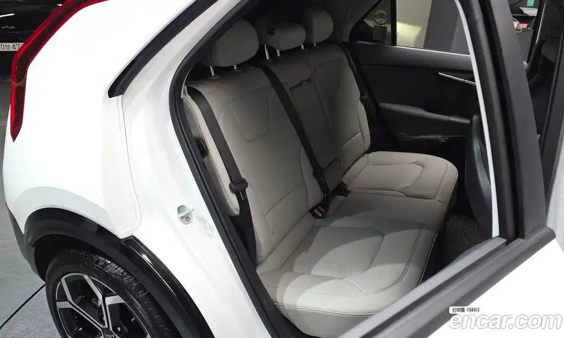 Kia Niro 2022 1.6 Автомат в Москве № 248116, фото 13