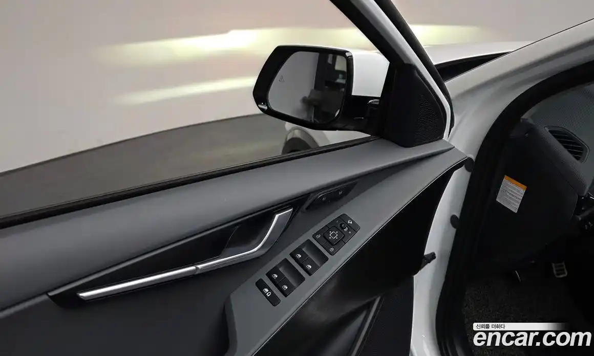 Kia Niro 2022 1.6 Автомат в Москве № 248116, фото 14