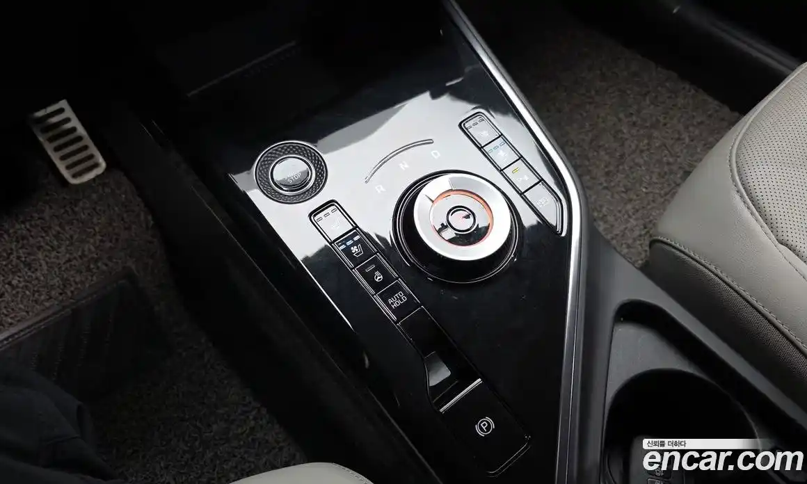 Kia Niro 2022 1.6 Автомат в Москве № 248116, фото 15