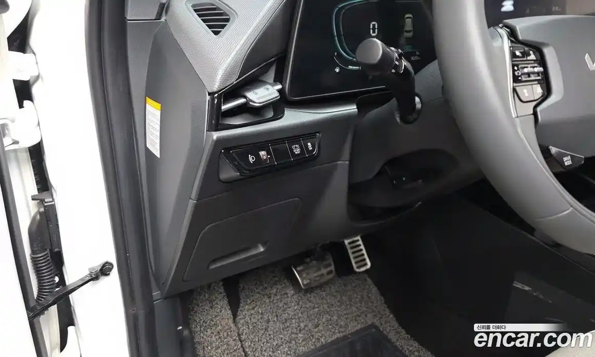 Kia Niro 2022 1.6 Автомат в Москве № 248116, фото 7