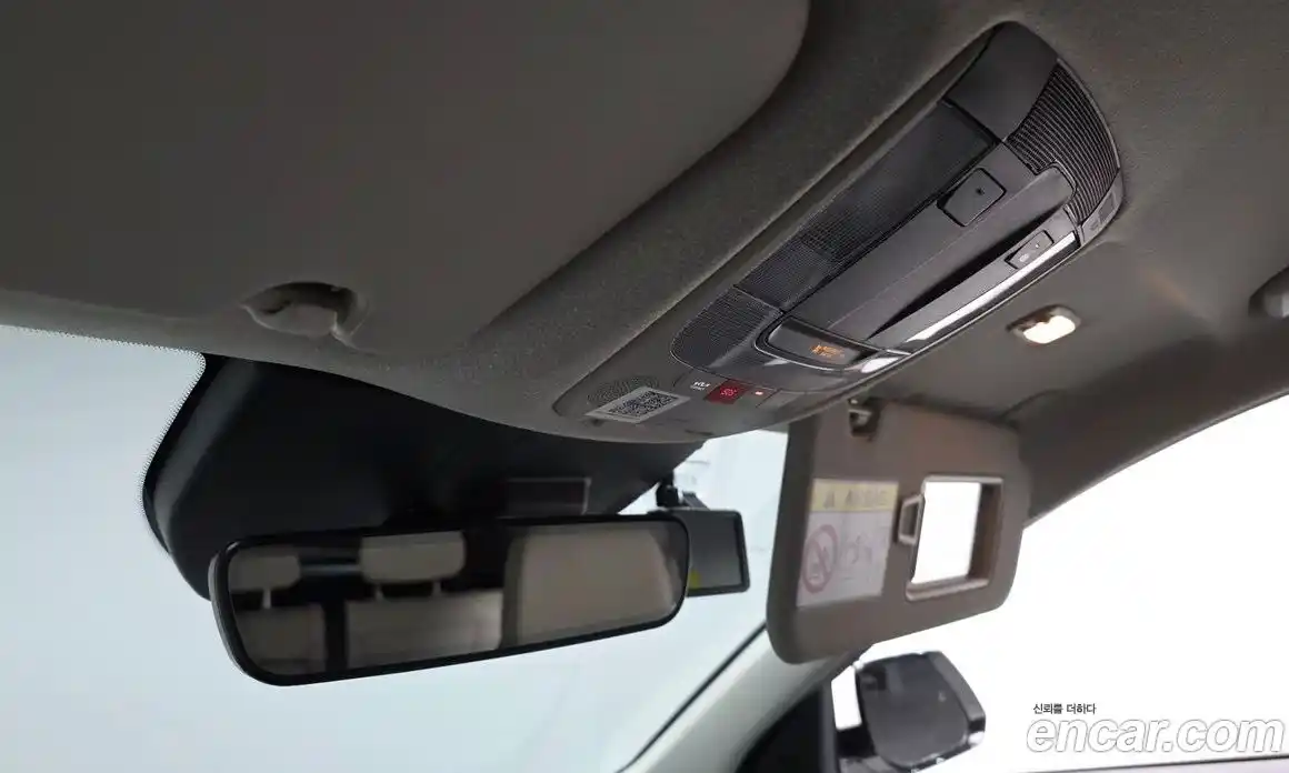 Kia Niro 2022 1.6 Автомат в Москве № 248116, фото 8