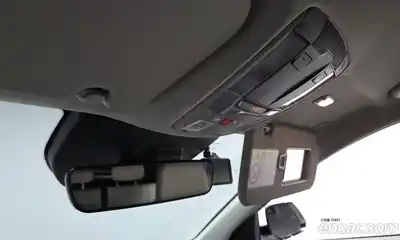 Kia Niro 2022 1.6 Автомат в Москве № 248116, миниатюра 8