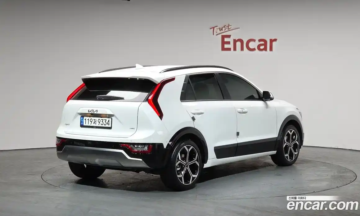 Kia Niro 2022 1.6 Автомат в Москве № 248116, фото 9