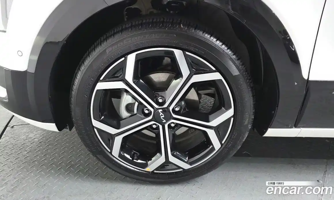 Kia Niro 2022 1.6 Автомат в Москве № 248116, фото 10