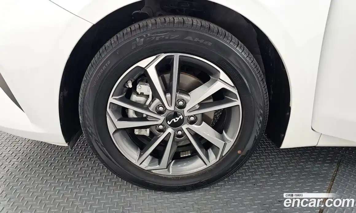 Kia K3 2022 1.6 Автомат в Москве № 248756, фото 5