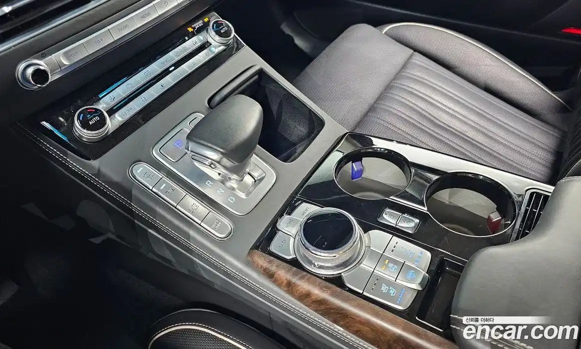 Genesis G90 2021 5.0 Автомат в Москве № 26460, фото 15