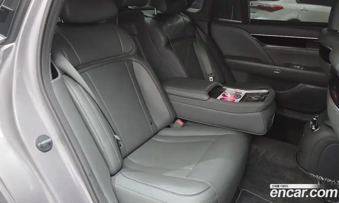 Genesis G90 2023 3.5 Автомат в Москве № 26834, фото 18