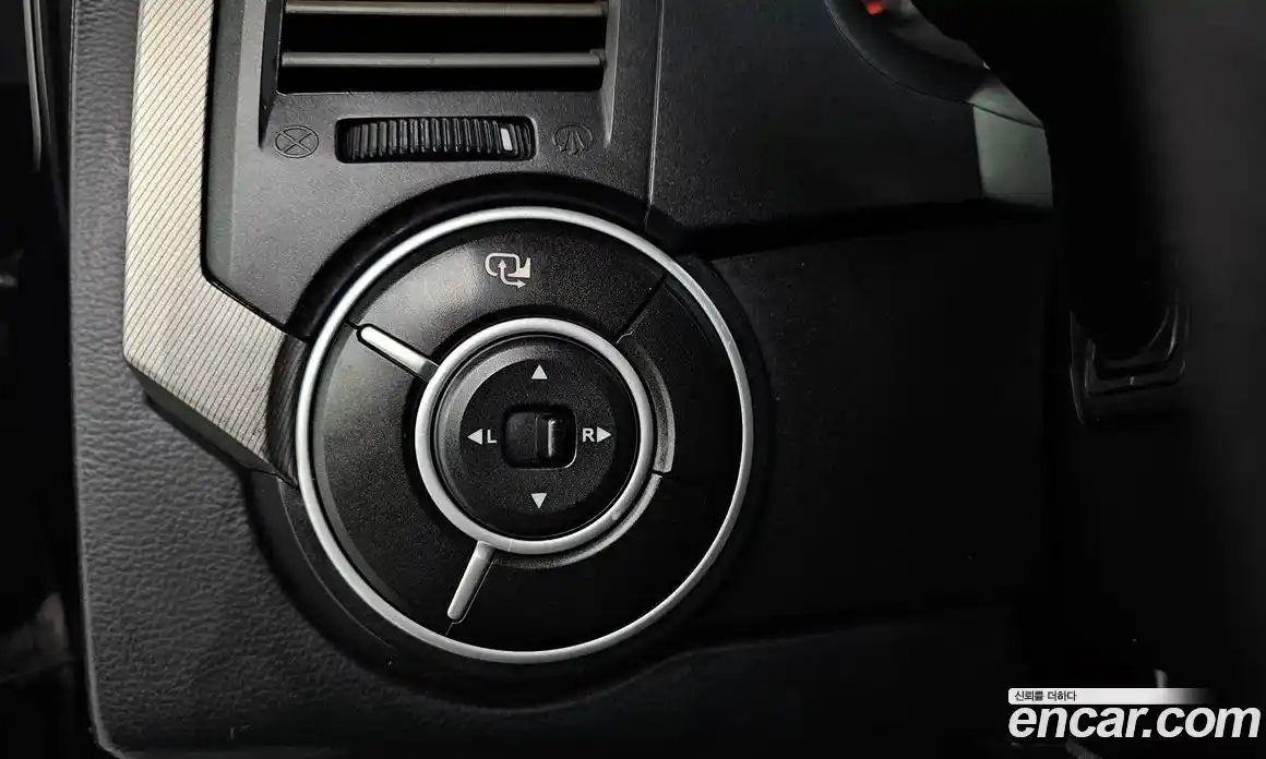 SsangYong Korando 2013 2.0 Автомат в Москве № 30593, фото 3