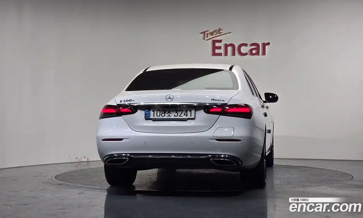 Mercedes-Benz E-Class 2021 2.0 Автомат в Москве № 310537, фото 12