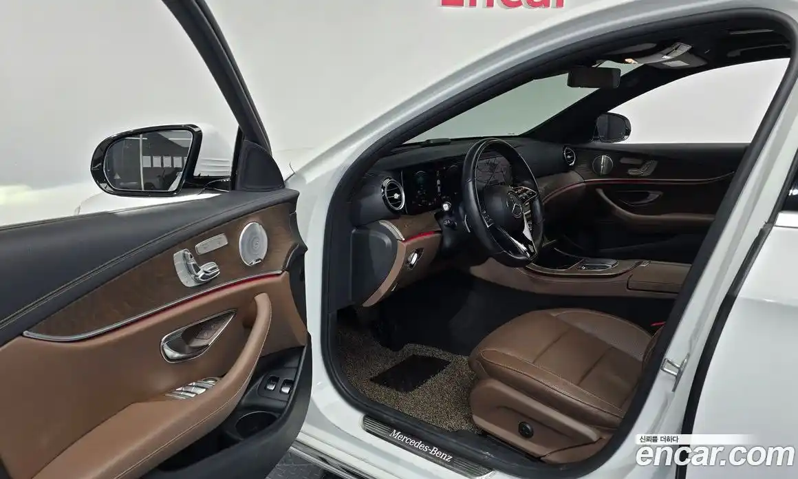 Mercedes-Benz E-Class 2021 2.0 Автомат в Москве № 310537, фото 19