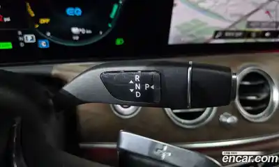 Mercedes-Benz E-Class 2021 2.0 Автомат в Москве № 310537, миниатюра 4