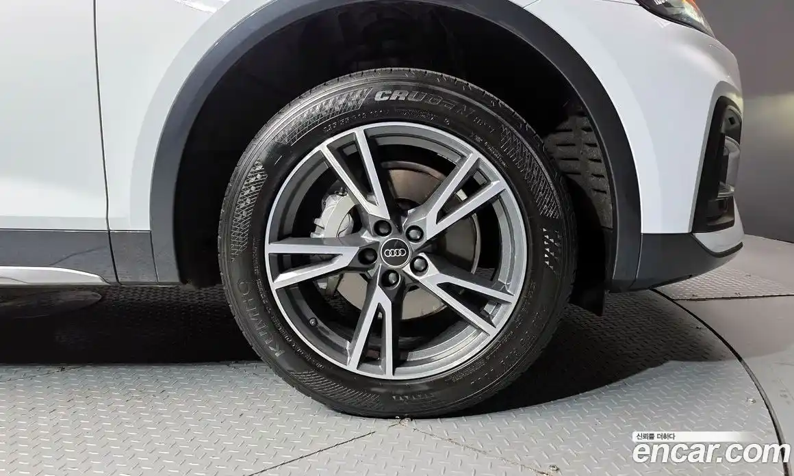 Audi Q5 2022 2.0 Автомат в Москве № 325607, фото 18