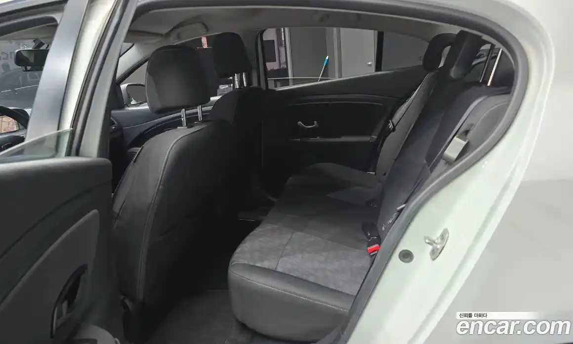 Renault SM3 2014 1.6 Автомат в Москве № 328910, фото 16