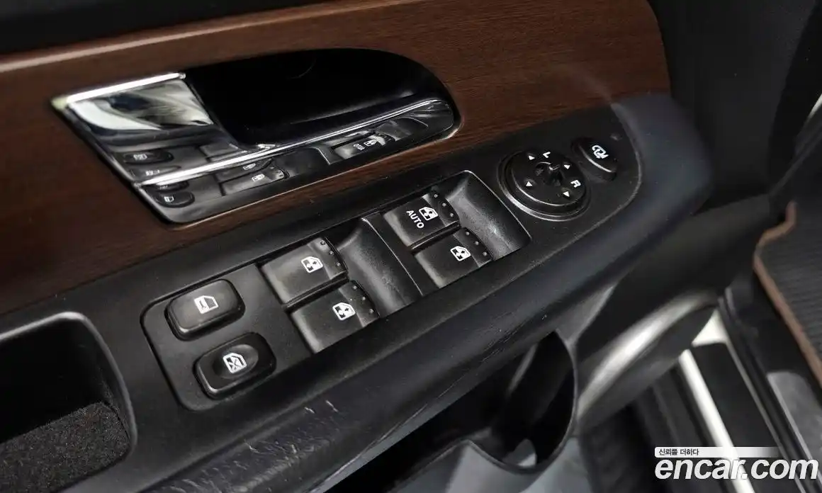 SsangYong Rexton 2013 2.0 Автомат в Москве № 32936, фото 11