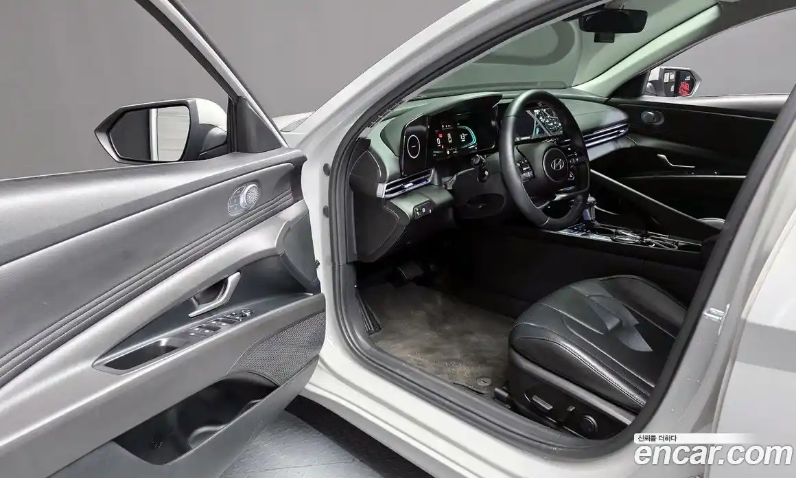 Hyundai Avante 2024 1.6 Автомат в Москве № 330825, фото 11