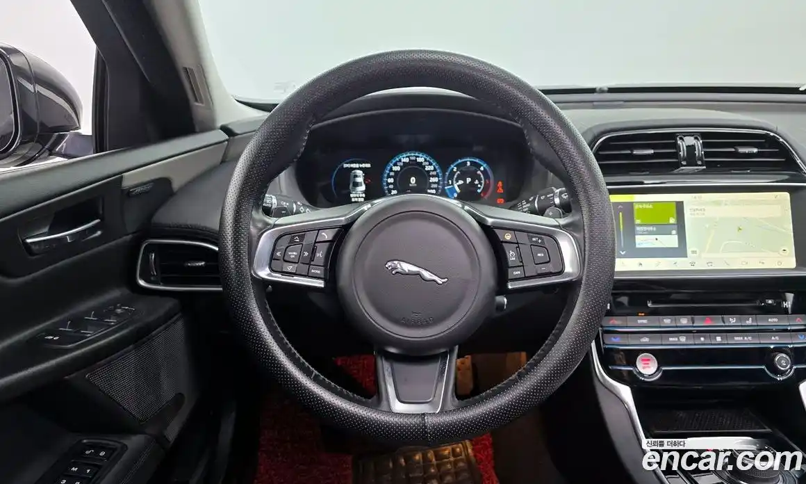 Jaguar XE 2018 2.0 Автомат в Москве № 335824, фото 13