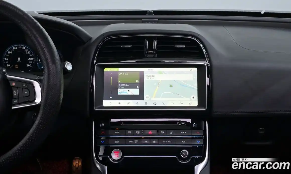 Jaguar XE 2018 2.0 Автомат в Москве № 335824, фото 14