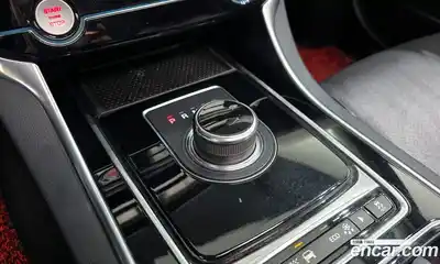 Jaguar XE 2018 2.0 Автомат в Москве № 335824, миниатюра 9