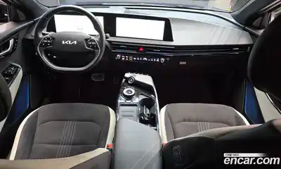 Kia EV6 2023 0.1 Автомат в Москве № 361509, миниатюра 7