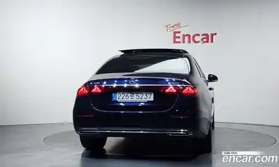 Mercedes-Benz E-Class 2024 2.0 Автомат в Москве № 369035, миниатюра 4