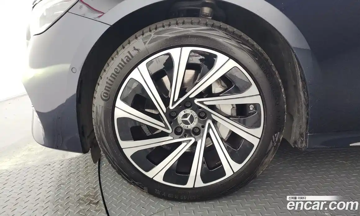 Mercedes-Benz E-Class 2024 2.0 Автомат в Москве № 369035, фото 5