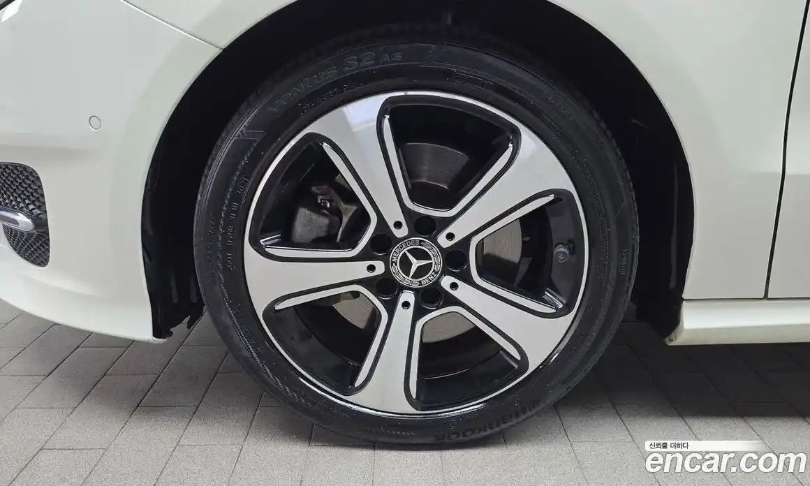 Mercedes-Benz B-Class 2018 2.0 Автомат в Москве № 371980, фото 5