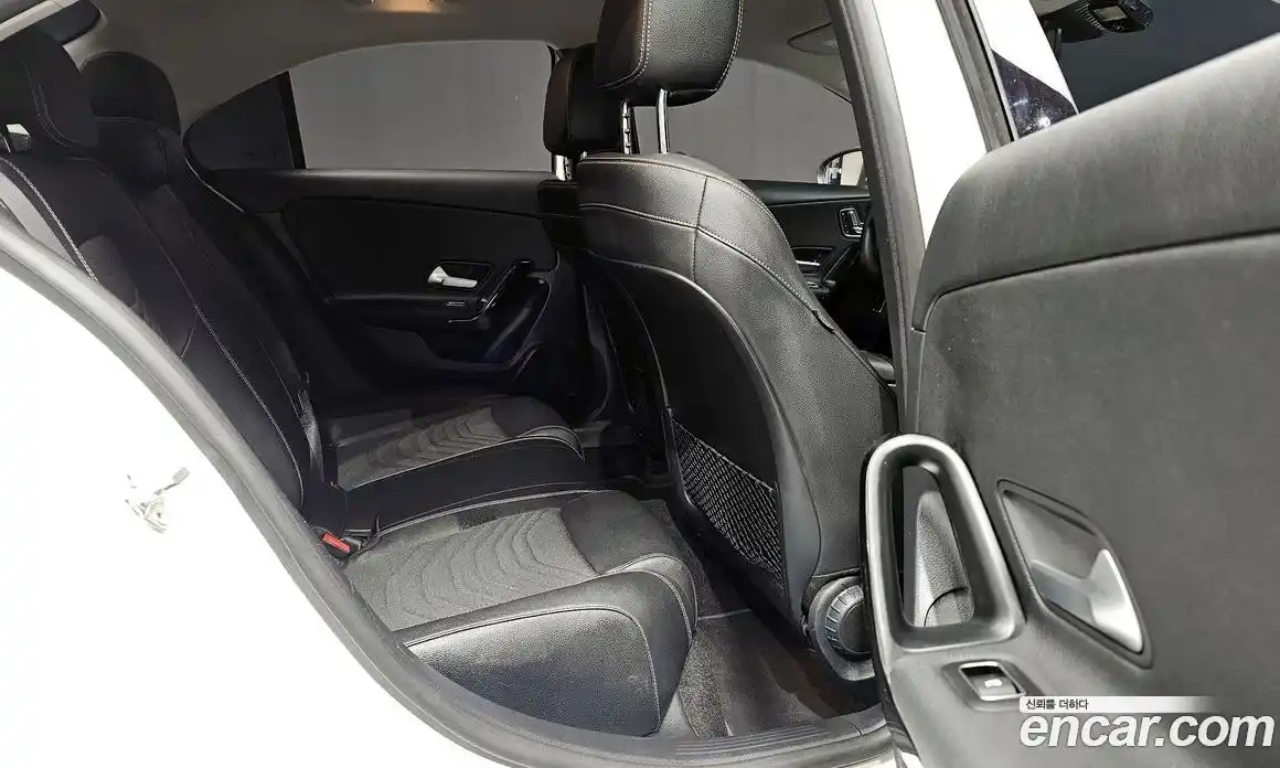 Mercedes-Benz A-Class 2020 2.0 Автомат в Москве № 413246, фото 11