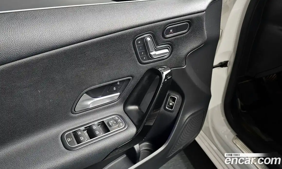 Mercedes-Benz A-Class 2020 2.0 Автомат в Москве № 413246, фото 13