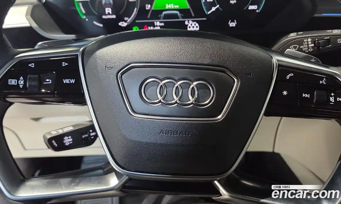 Audi Q8 e-tron 2024 Автомат в Москве № 415099, фото 18