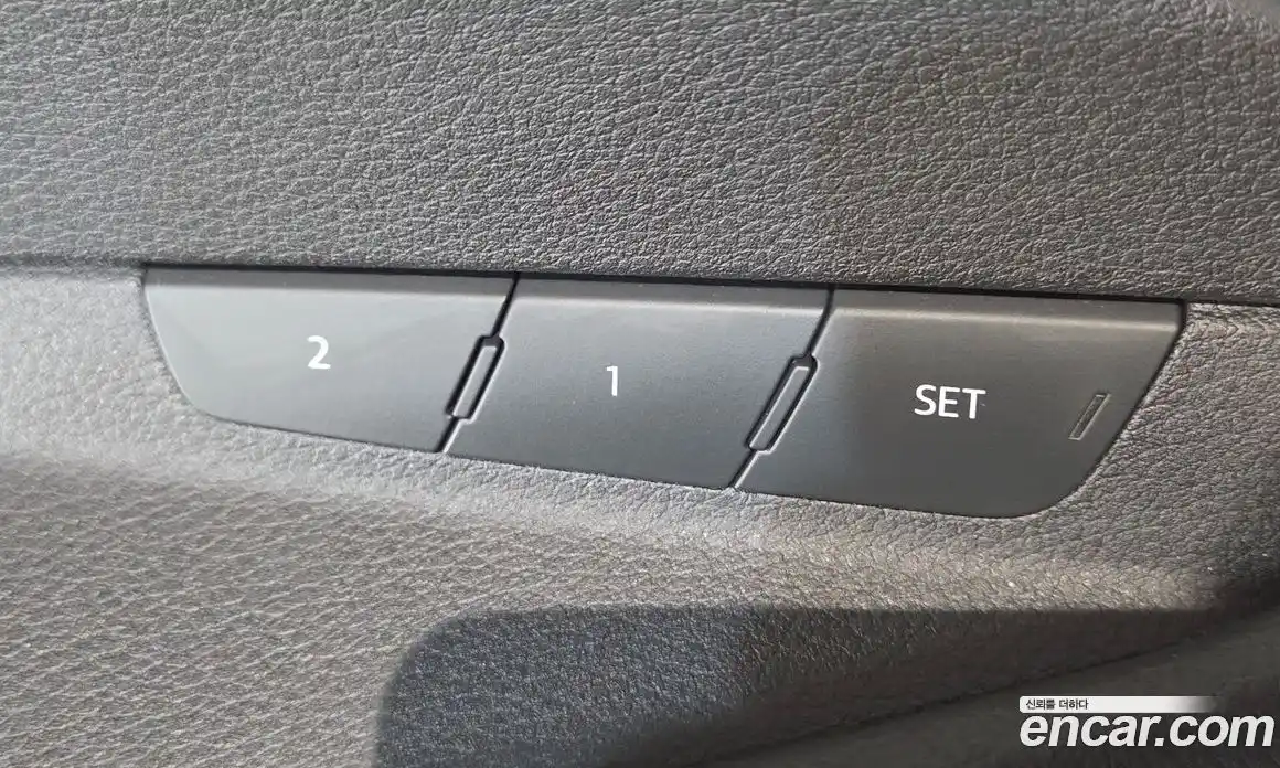 Audi Q8 e-tron 2024 Автомат в Москве № 415099, фото 19