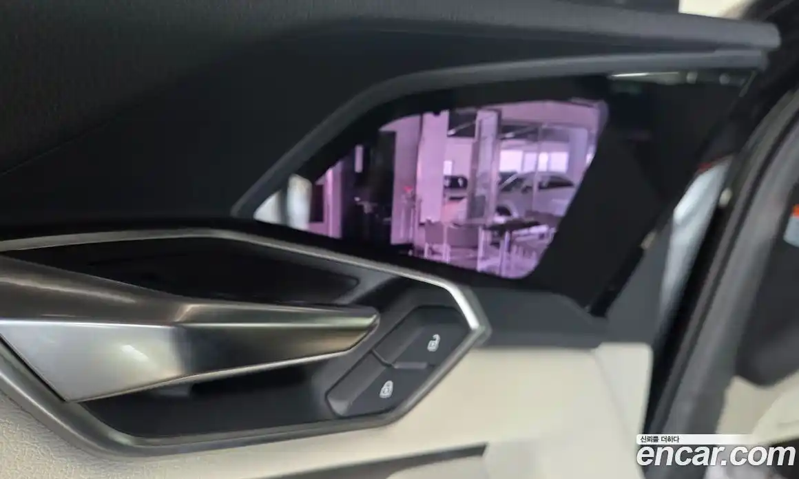 Audi Q8 e-tron 2024 Автомат в Москве № 415099, фото 20