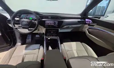 Audi Q8 e-tron 2024 Автомат в Москве № 415099, миниатюра 7