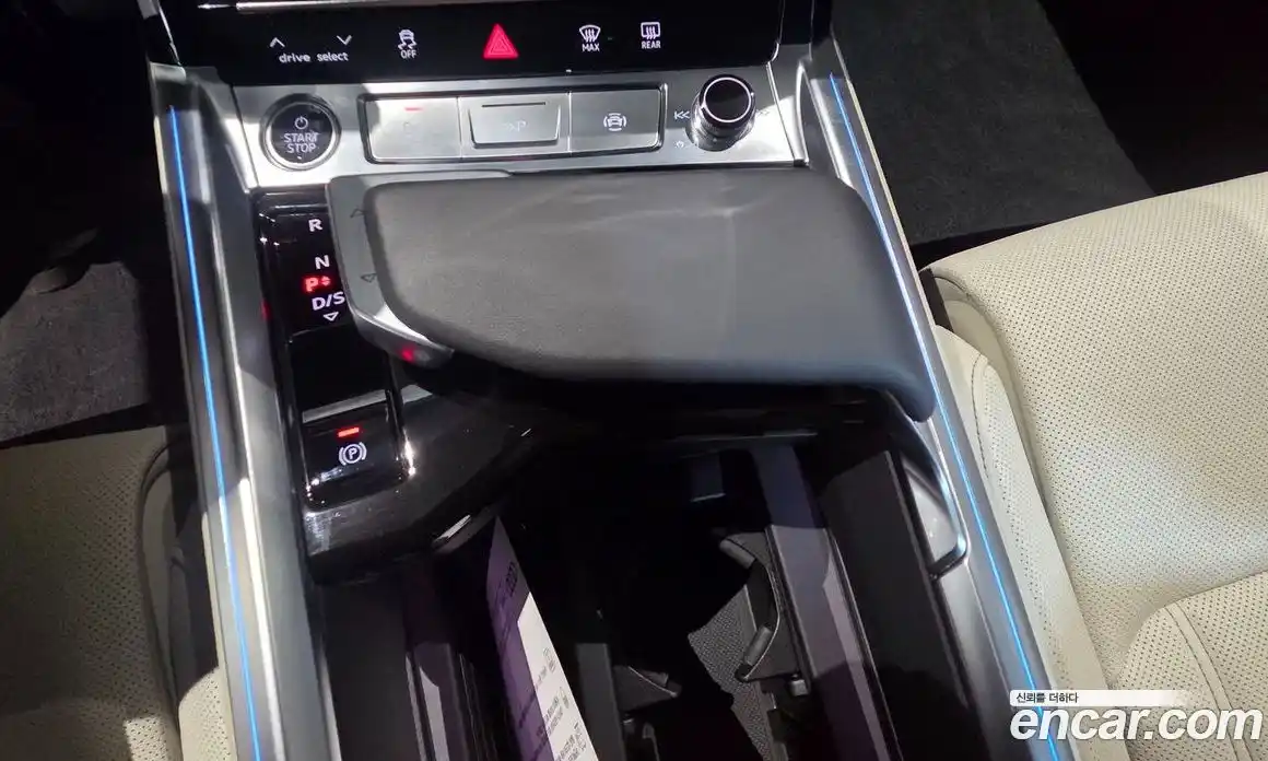 Audi Q8 e-tron 2024 Автомат в Москве № 415099, фото 9