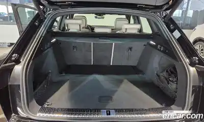 Audi Q8 e-tron 2024 Автомат в Москве № 415099, миниатюра 10