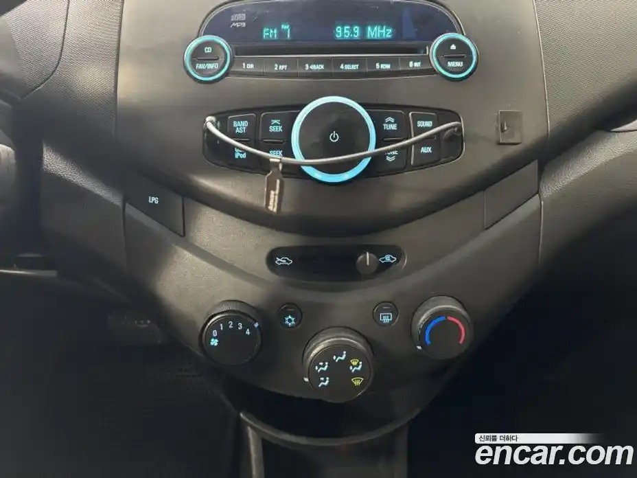 Chevrolet Spark 2012 1.0 Автомат в Москве № 42040, фото 9