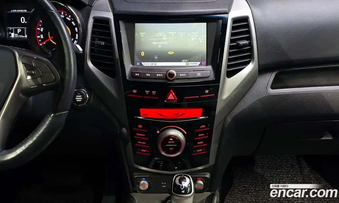 SsangYong TIBOLI 2016 1.6 Автомат в Москве № 421155, фото 16