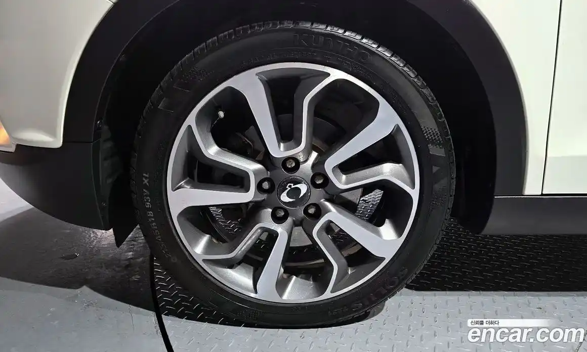 SsangYong TIBOLI 2016 1.6 Автомат в Москве № 421155, фото 5