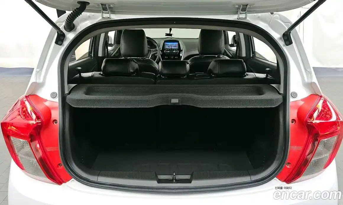 Chevrolet Spark 2018 1.0 Автомат в Москве № 422394, фото 20