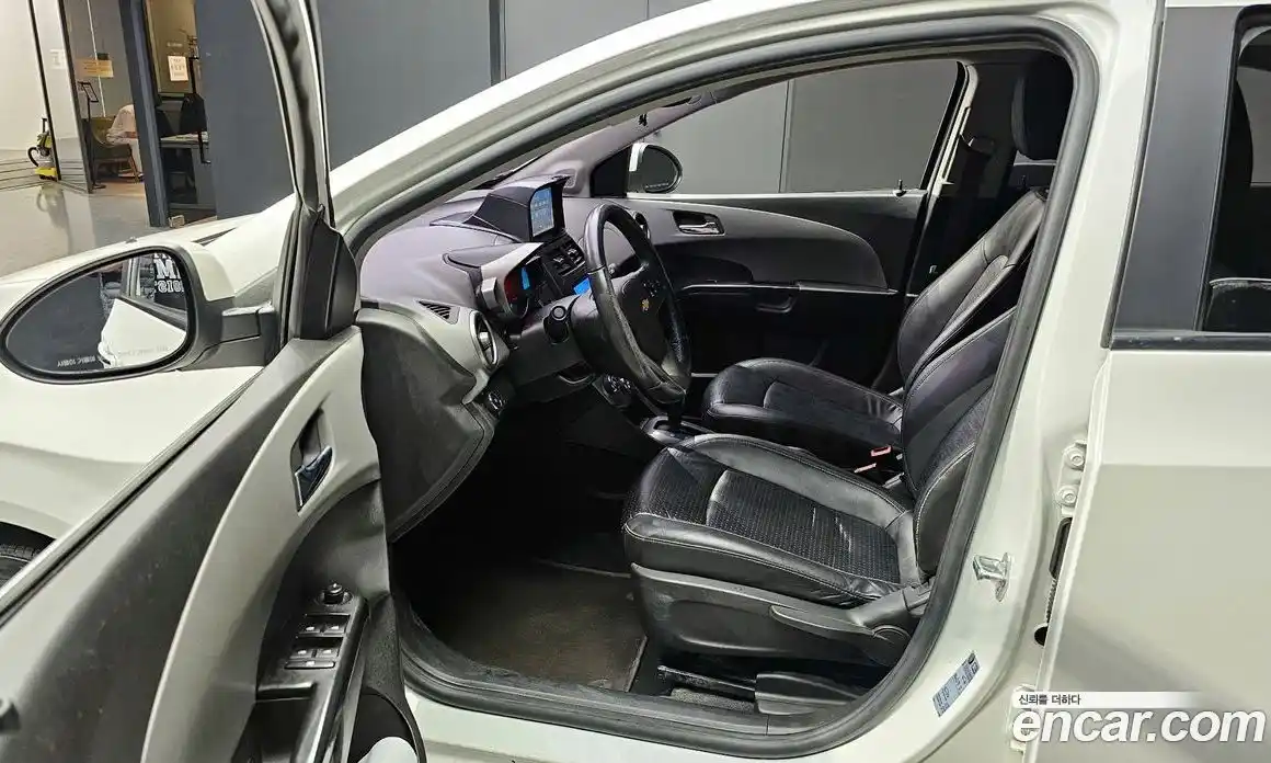 Chevrolet Aveo 2014 1.6 Автомат в Москве № 42343, фото 18