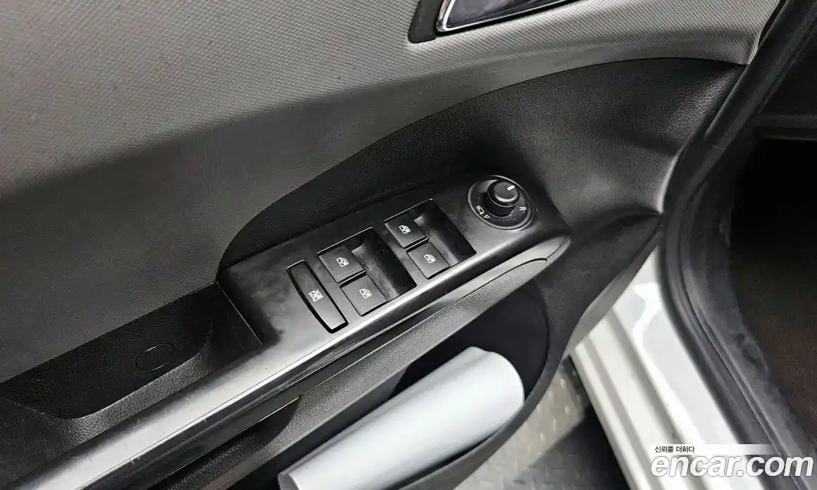 Chevrolet Aveo 2014 1.6 Автомат в Москве № 42343, фото 4