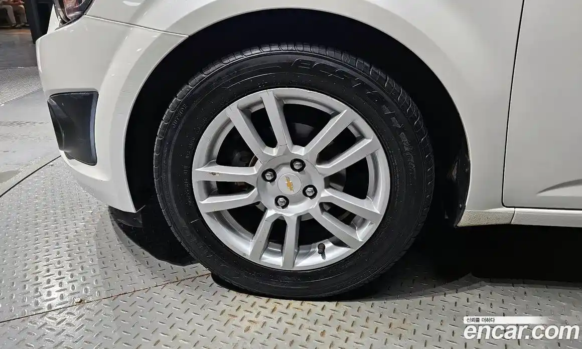 Chevrolet Aveo 2014 1.6 Автомат в Москве № 42343, фото 9