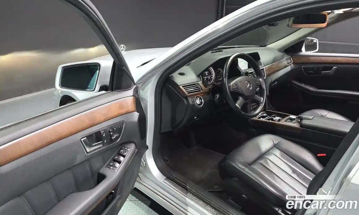 Mercedes-Benz E-Class 2013 3.5 Автомат в Москве № 466540, фото 12