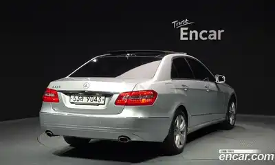 Mercedes-Benz E-Class 2013 3.5 Автомат в Москве № 466540, миниатюра 2